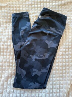 Black camo leggings!